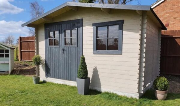 Log cabin 3.8m (13ft) x 2.98m (10ft) 28mm, T&G